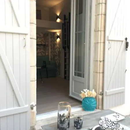 Elegant Au Centre De Apartment